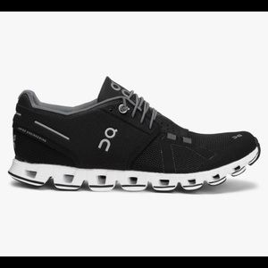 On Cloud Black/White Women’s size 10!